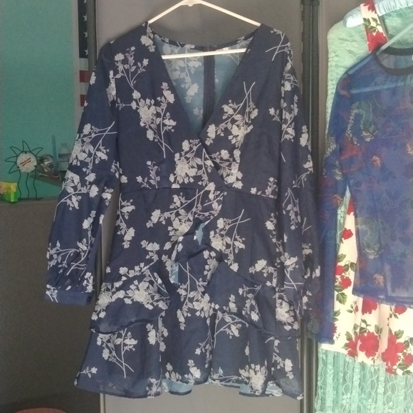 Clothes - Picture 9 of 12